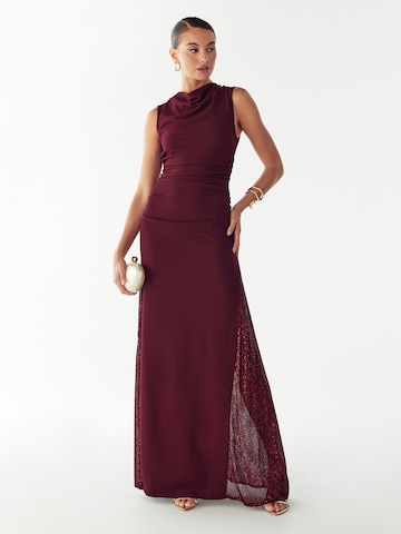 sarkans BWLDR Vakarkleita 'Avena'