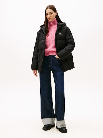 Tommy Jeans Talvitakki värissä musta