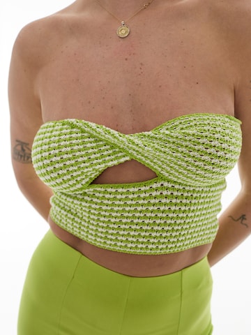 Tops en tricot ABOUT YOU x Laura Giurcanu en vert