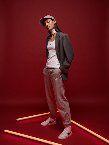 Nike Sportswear Конический (Tapered) Штаны в Серый