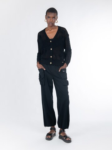 Influencer Kardigan oversize w kolorze czarny