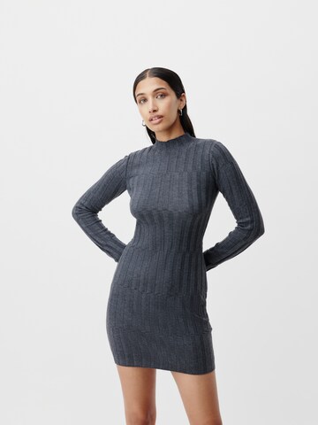 LeGer by Lena Gercke Трикотажное платье в Серый: спереди