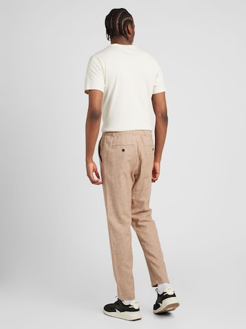 SELECTED HOMME - Regular Calças chino ' BRODY ' em castanho