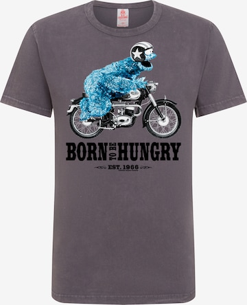 LOGOSHIRT Shirt 'Sesamstrasse - Krümelmonster Motorrad' in Grijs: voorkant