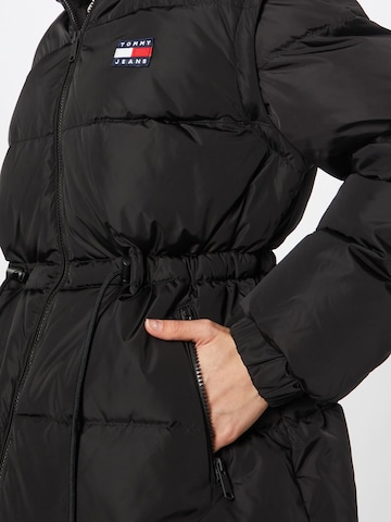 Tommy Jeans Winterjacke in Schwarz