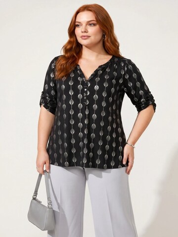 Shape Of You Blouse in Zwart: voorkant