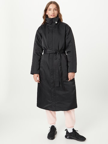 Nike Sportswear Between-Seasons Coat in Black: front