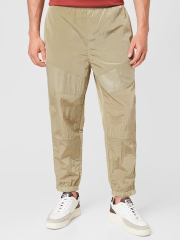 Calvin Klein Jeans Tapered Trousers in Green: front