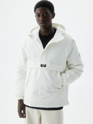 Pull&Bear Prehodna jakna | bela barva: sprednja stran