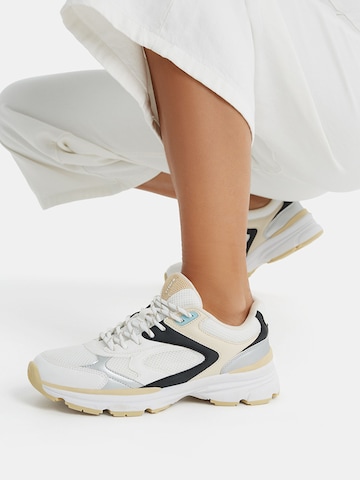 Bershka Platform trainers in White