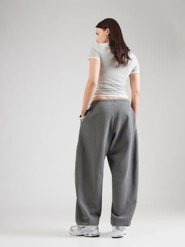 WEEKDAY Tapered Παντελόνι 'Ginny' σε γκρι