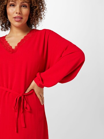 Vero Moda Curve - Vestido 'LYRA' en rojo