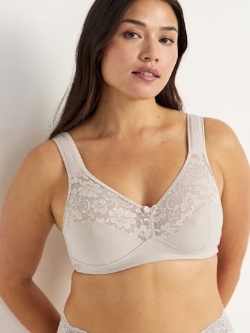 Cellbes of Sweden Bralette Bra in Beige: front