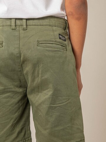 Regular Pantalon Deeluxe en vert