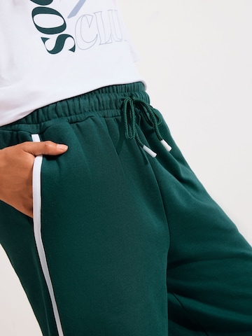 Loosefit Pantalon Friends Like These en vert