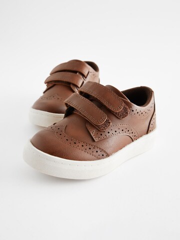 Next Ниски обувки в кафяво