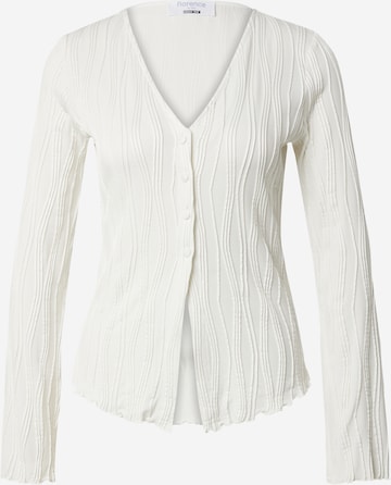 florence by mills exclusive for ABOUT YOU Pluus 'Winter Birchwood', värv valge: eest vaates