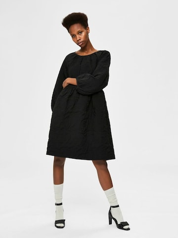 Robe Selected Femme Petite en noir