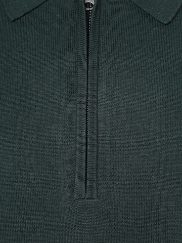 Finshley & Harding Sweater in Green