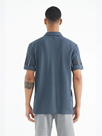 Tommy Life Shirt in Grey