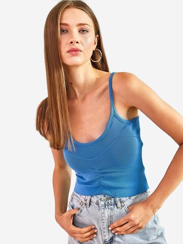 Bianco Lucci Knitted Top in Blue