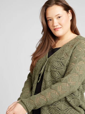 Cardigan 'DANA' ONLY Carmakoma en vert