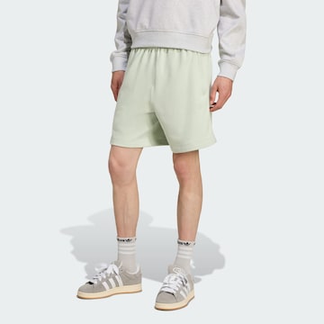 regular Pantaloni 'Premium Essentials' di ADIDAS ORIGINALS in verde