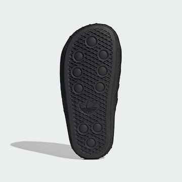 ADIDAS ORIGINALS Pantolette 'Adilette' in Schwarz