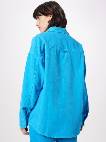 Monki Blouse in Blauw