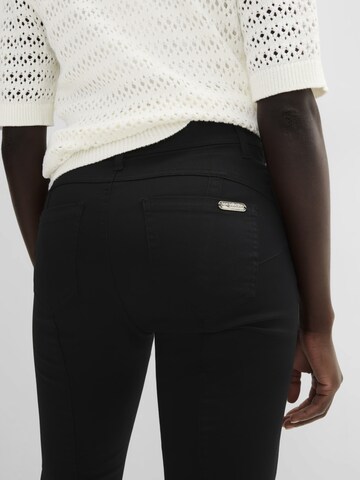 bonprix Slimfit Broek in Zwart