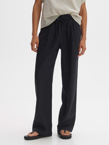 OPUS - Pierna ancha Pantalón plisado 'Marou' en negro: frente