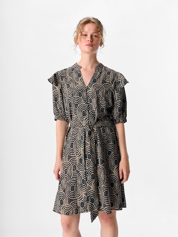 OBJECT - Vestido camisero en negro: frente