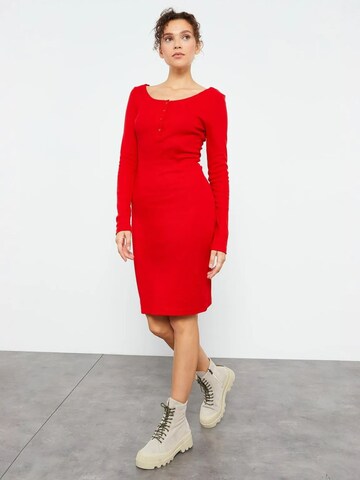 Tommy Life Dress in Red