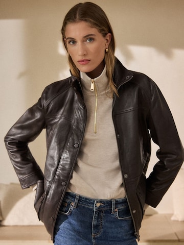 Next Jacke in Braun: Vorderseite