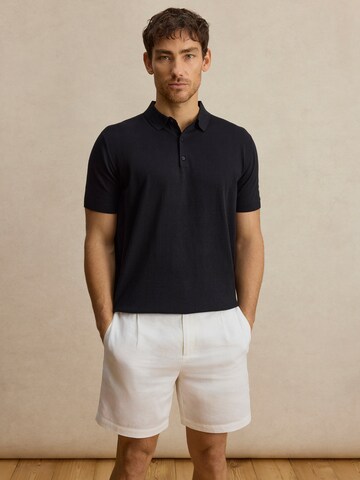 DAN FOX APPAREL Μπλουζάκι 'Jay' σε μαύρο: μπροστά