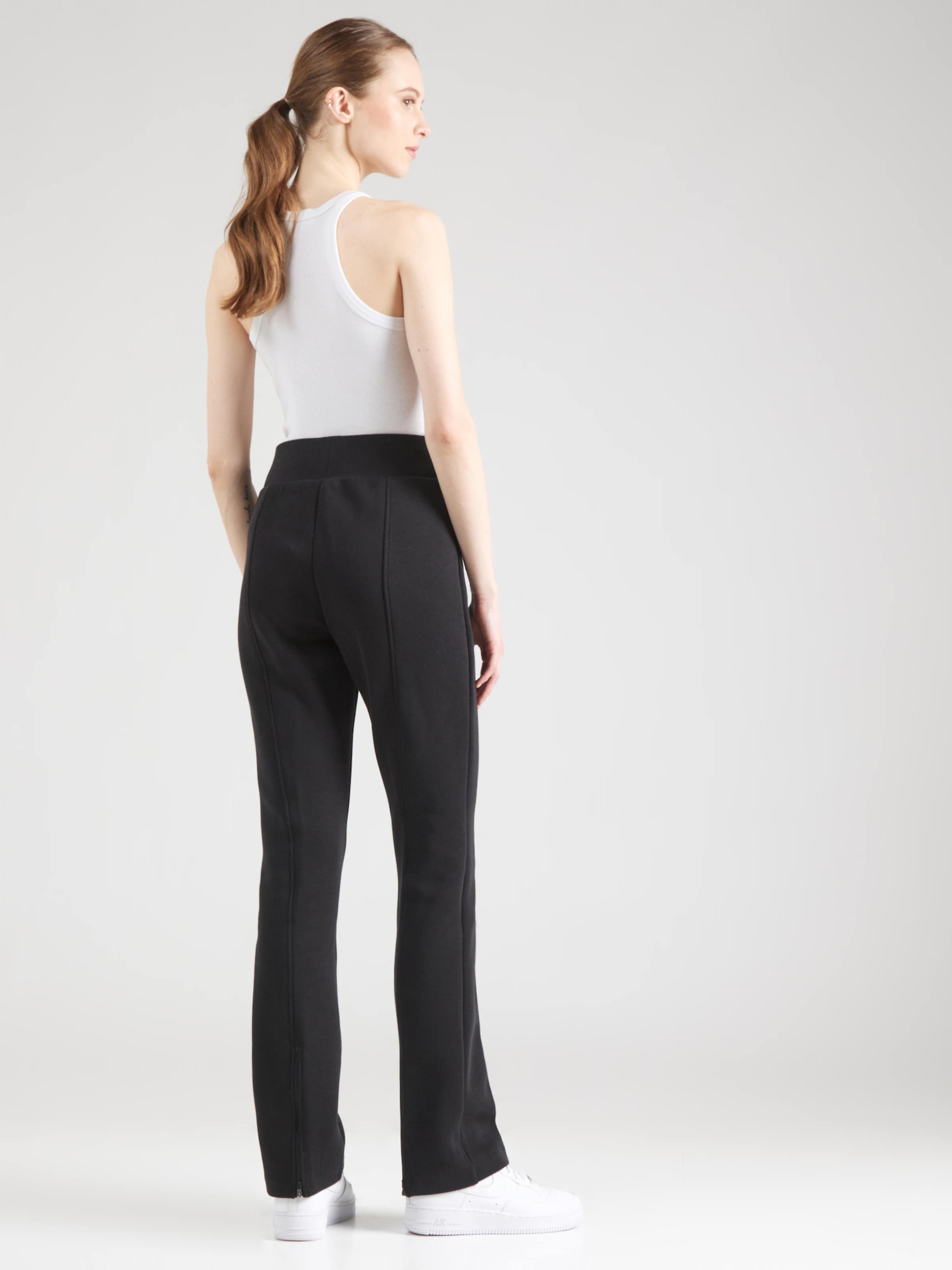 bootcut nike tech fleece