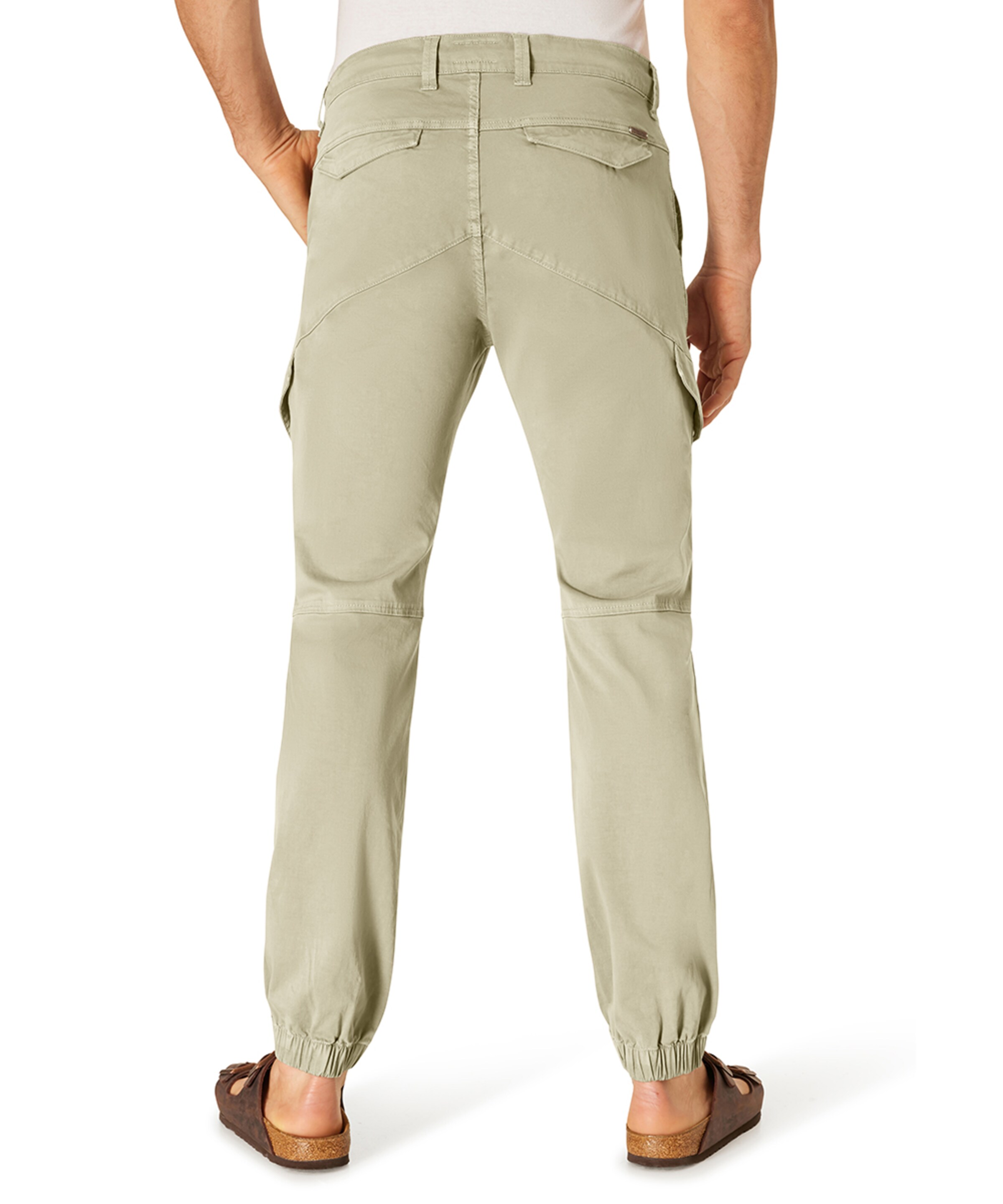 PIONEER Tapered Cargo Pants in Beige