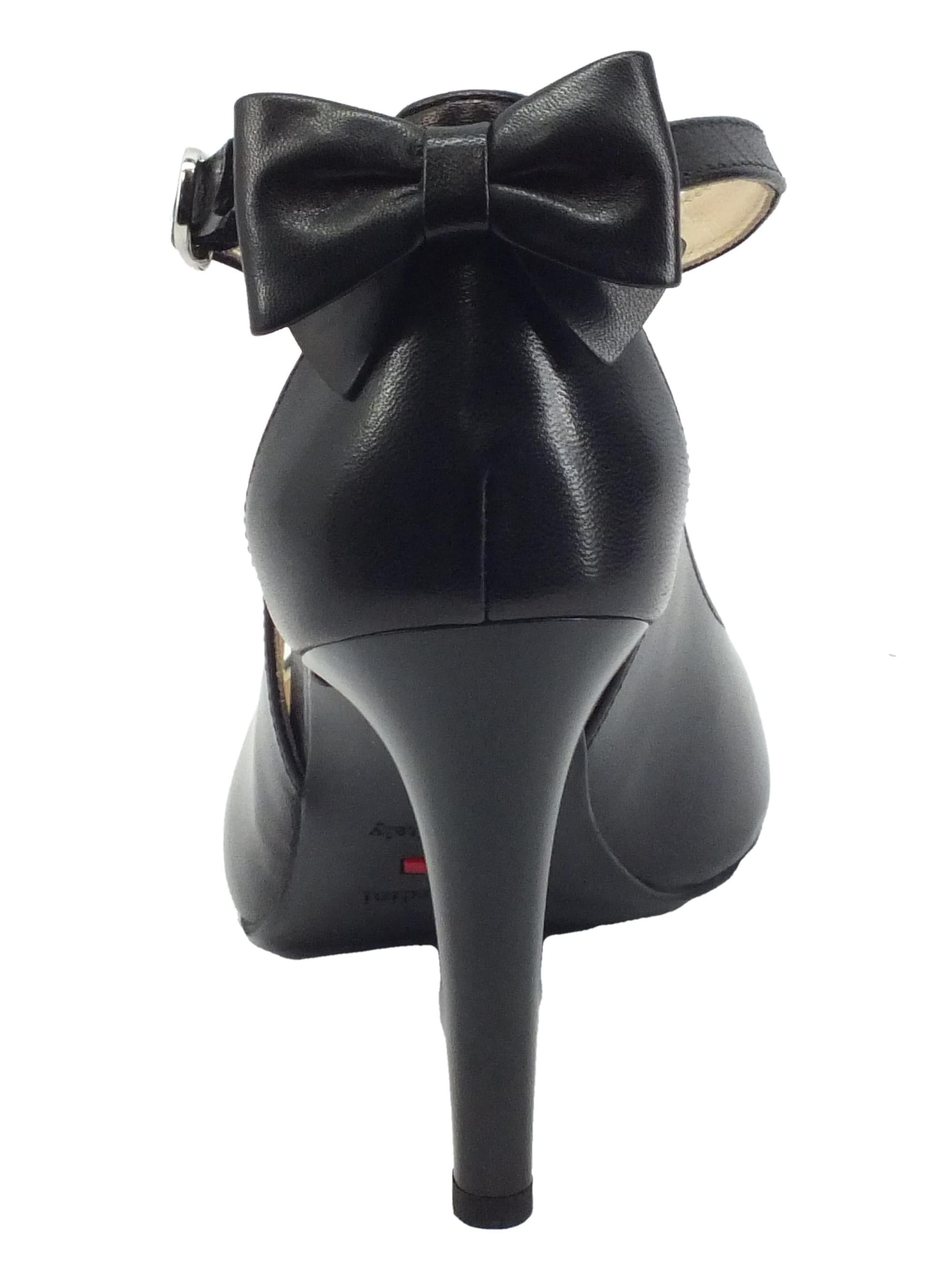 Sandalo 'NeroGiardini E211072DE Nappa Nero Decoltè eleganti per Donna in pelle tacco alto' di Nero Giardini in nero