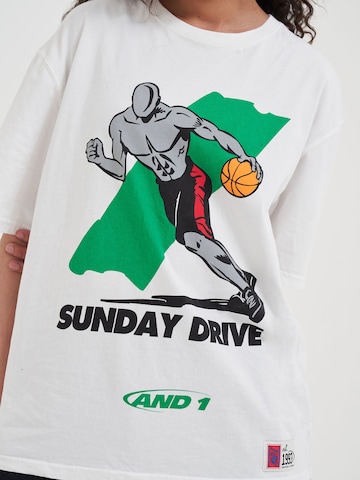 AND1 Paita 'Sunday Drive' värissä valkoinen