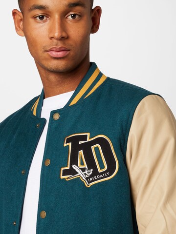 Iriedaily - Chaqueta de invierno 'Varsity' en verde