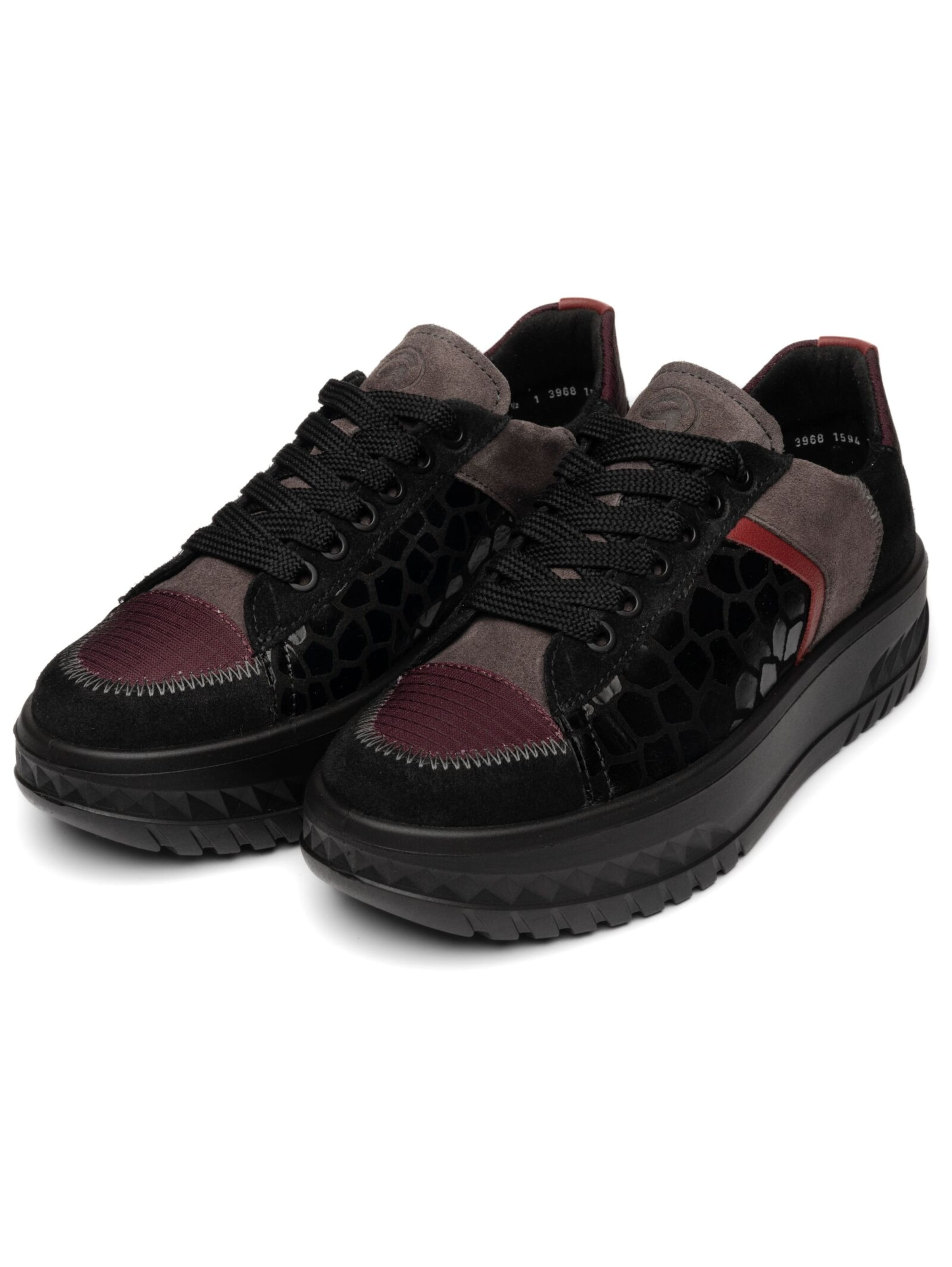 Baskets basses ARA en noir