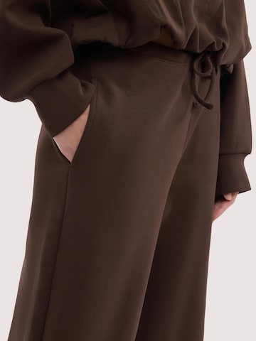 Trussardi - regular Pantalón en marrón