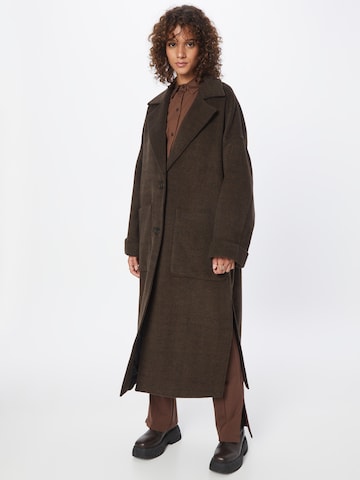 LEVI'S Between-Seasons Coat 'PARKER' in Brown: front