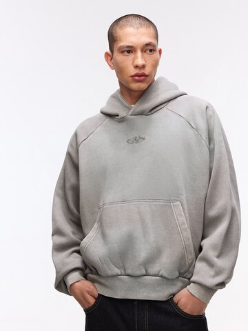 BershkaSweater majica - siva boja: prednji dio