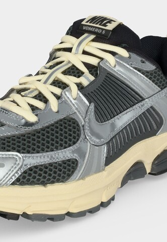 Nike Sportswear Σνίκερ 'VOMERO 5' σε γκρι