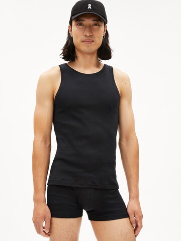 Maillot de corps 'Jaanno Rib' ARMEDANGELS en noir : devant