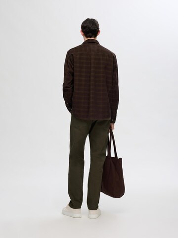 SELECTED HOMME Comfort Fit Skjorte i brun