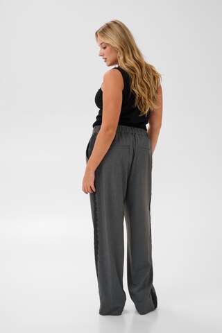 Regular Pantalon KAFFE CURVE en gris