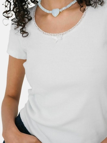 It's May Top ' Lace ' in White