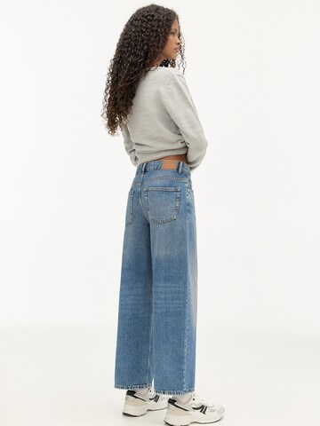 Pull&Bear Szeroka nogawka Jeansy w kolorze niebieski